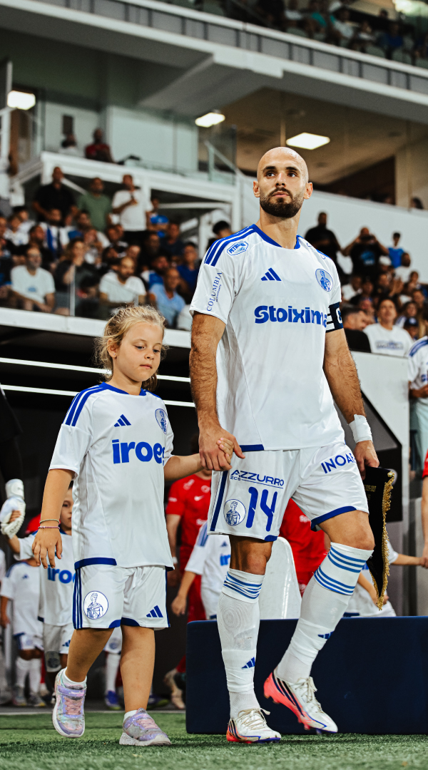 JUNIOR-CLUB-MASKOT-PHOTO.jpg